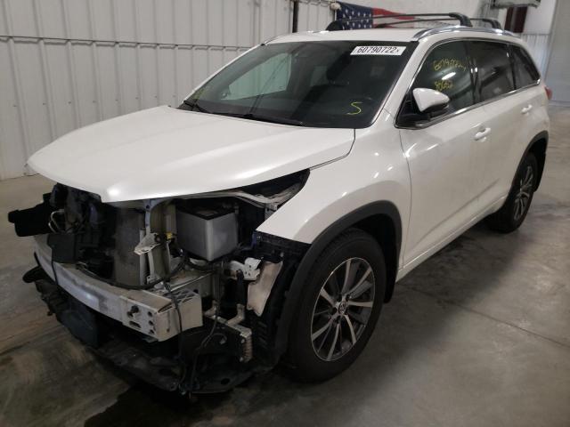 Photo 2 from auction – 2018 TOYOTA HIGHLANDER with VIN 5TDJZRFH1JS548373