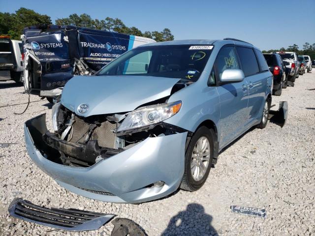 Photo 2 from auction – 2015 TOYOTA SIENNA XLE with VIN 5TDYK3DC9FS584858