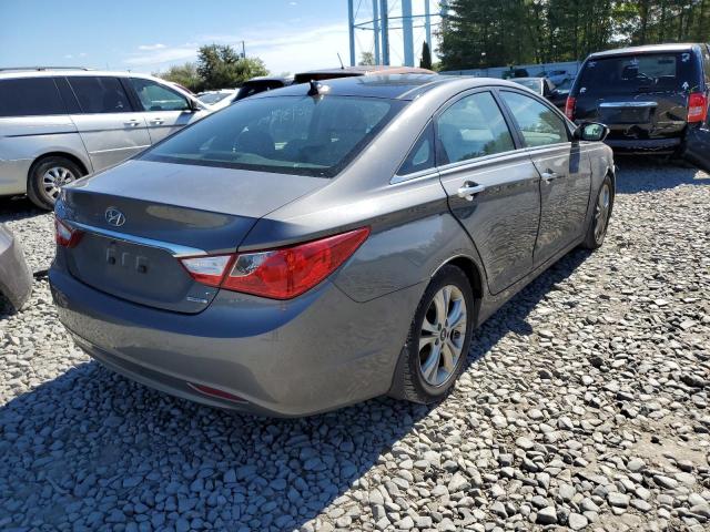 Photo 4 from auction – 2012 HYUNDAI SONATA SE with VIN 5NPEC4AC5CH426383