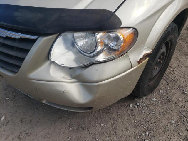 Photo 9 from auction – 2005 CHRYSLER TOWN & COU with VIN 2C4GP44R35R601622