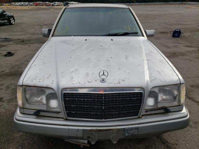 Photo 9 from auction – 1994 MERCEDES-BENZ E 420 with VIN WDBEA34E1RC080882