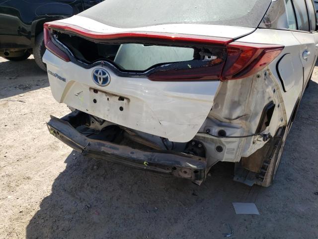 Photo 9 from auction – 2017 TOYOTA PRIUS PRIM with VIN JTDKARFP4H3062199