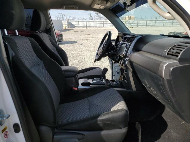 Photo 5 from auction – 2014 TOYOTA 4RUNNER SR with VIN JTEBU5JR6E5187113