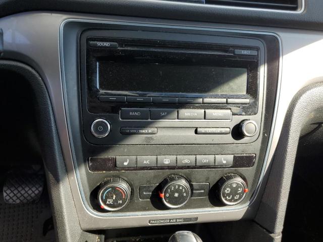 Photo 9 from auction – 2014 VOLKSWAGEN PASSAT S with VIN 1VWAT7A34EC113949