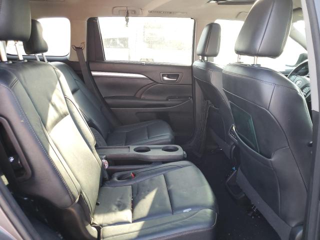 Photo 6 from auction – 2017 TOYOTA HIGHLANDER with VIN 5TDJZRFH0HS400743