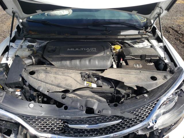 Photo 7 from auction – 2015 CHRYSLER 200 LIMITE with VIN 1C3CCCAB6FN697227