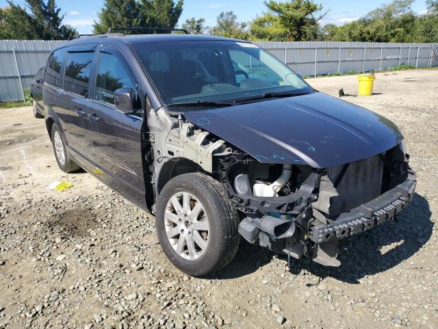 CHRYSLER TOWN & COU 2015 with VIN 2C4RC1BG2FR544402 - Photo from auction