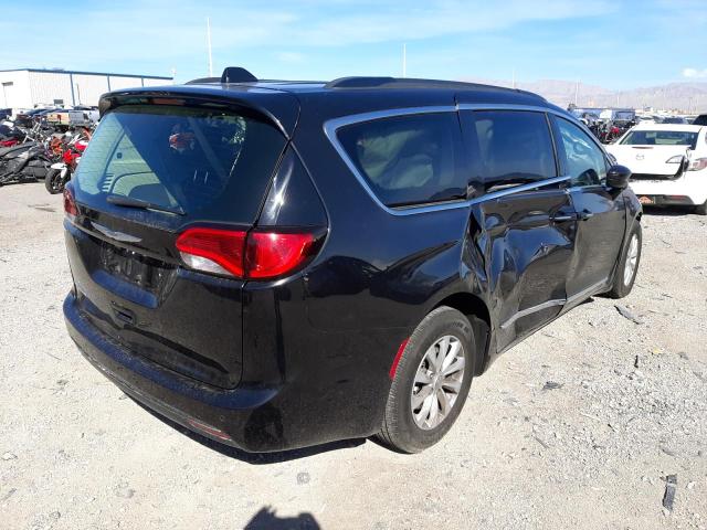 Photo 4 from auction – 2017 CHRYSLER PACIFICA T with VIN 2C4RC1BG4HR743728