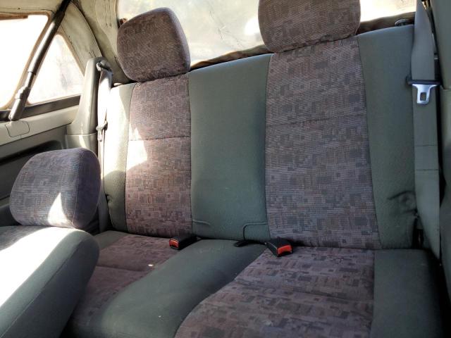 Photo 6 from auction – 2001 CHEVROLET TRACKER with VIN 2CNBE18C016911383