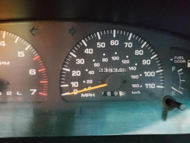 Photo 8 from auction – 1998 TOYOTA 4RUNNER SR with VIN JT3GN86R8W0068600