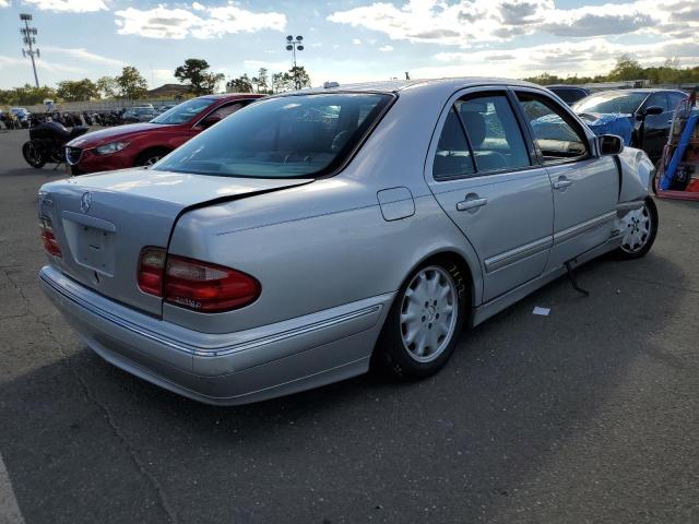 Photo 4 from auction – 2002 MERCEDES-BENZ E 430 with VIN WDBJF70JX2B408015