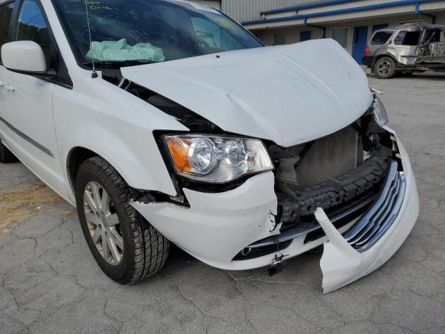 Photo 9 from auction – 2016 CHRYSLER TOWN & COU with VIN 2C4RC1BG1GR297973