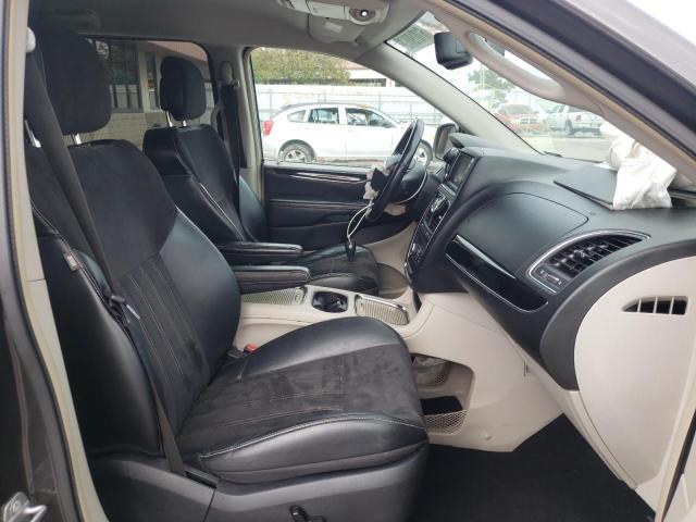 Photo 5 from auction – 2014 CHRYSLER TOWN & COU with VIN 2C4RC1CG7ER258719