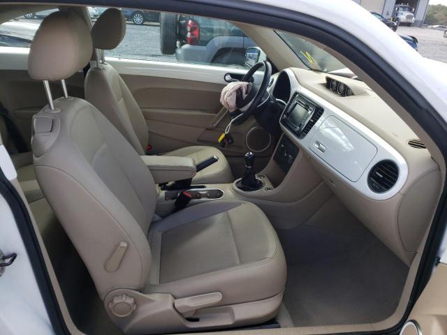 Photo 5 from auction – 2014 VOLKSWAGEN BEETLE with VIN 3VWRL7AT0EM618047