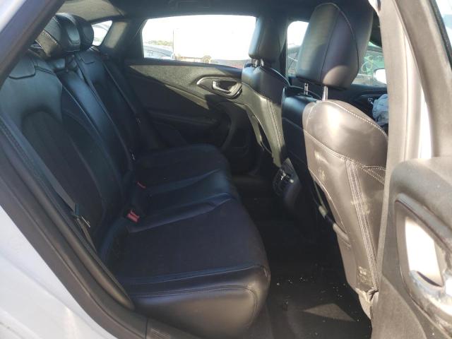 Photo 6 from auction – 2015 CHRYSLER 200 S with VIN 1C3CCCBBXFN537768