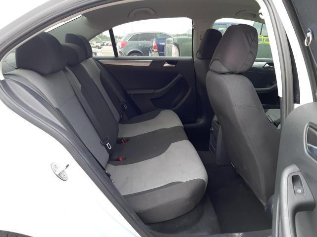 Photo 6 from auction – 2017 VOLKSWAGEN JETTA S with VIN 3VW2B7AJ2HM389832