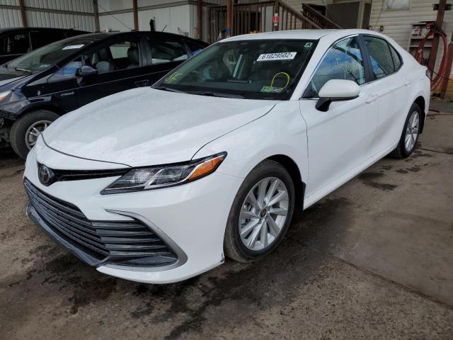 Photo 2 from auction – 2022 TOYOTA CAMRY LE with VIN 4T1C11AK2NU706530