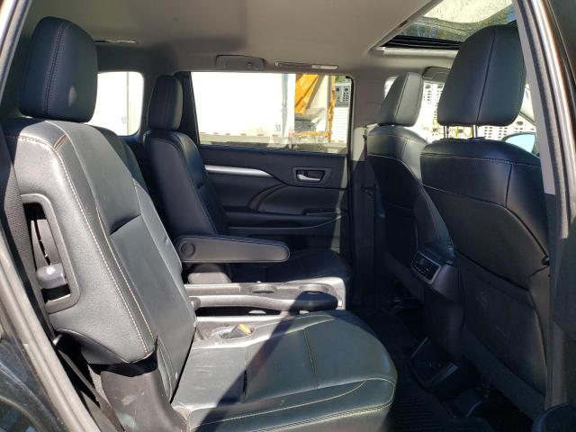 Photo 6 from auction – 2016 TOYOTA HIGHLANDER with VIN 5TDJKRFH6GS263052