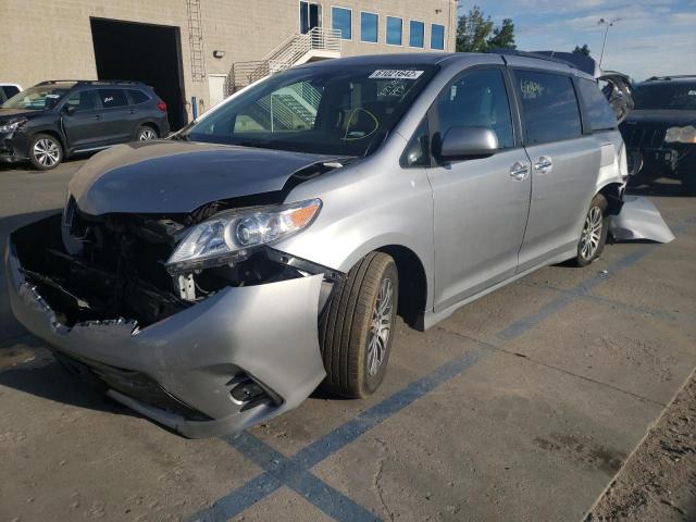 Photo 2 from auction – 2018 TOYOTA SIENNA XLE with VIN 5TDYZ3DC4JS911817