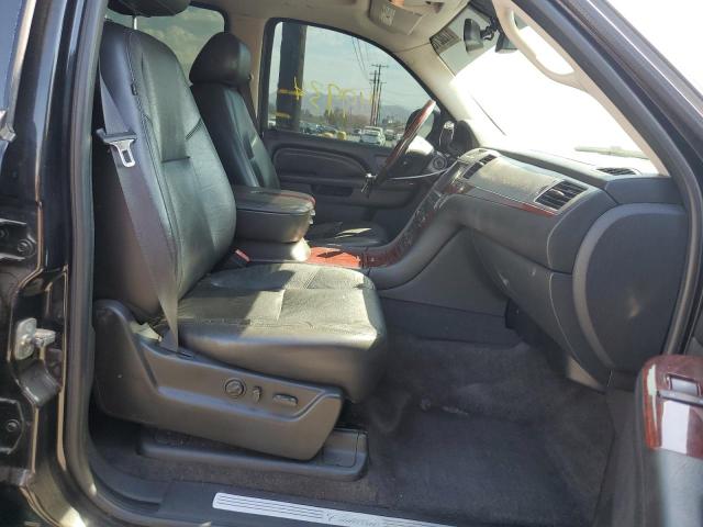 Photo 5 from auction – 2010 CADILLAC ESCALADE L with VIN 1GYUKBEF6AR267607