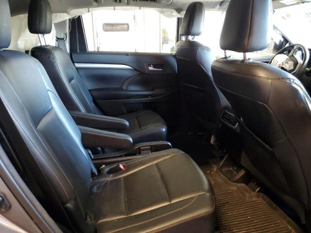 Photo 6 from auction – 2017 TOYOTA HIGHLANDER with VIN 5TDJZRFH3HS413471