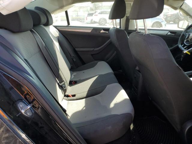 Photo 6 from auction – 2018 VOLKSWAGEN JETTA S with VIN 3VW2B7AJ4JM222300