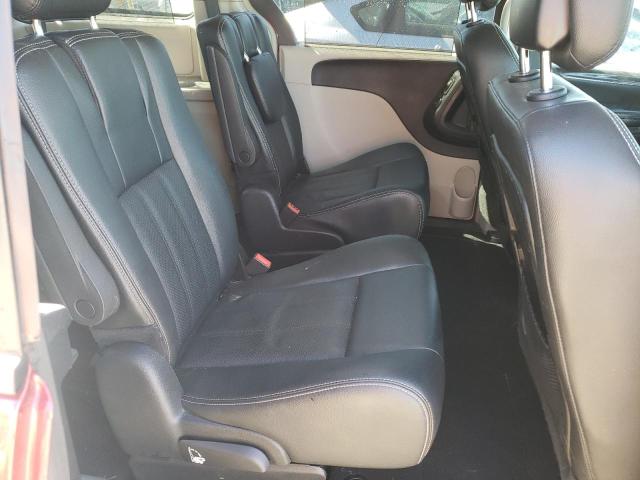 Photo 6 from auction – 2016 CHRYSLER TOWN & COU with VIN 2C4RC1CG5GR119756
