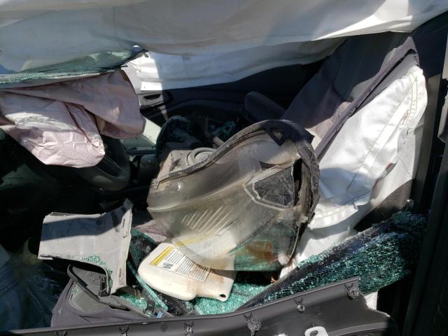 Photo 5 from auction – 2017 FORD ESCAPE S with VIN 1FMCU0F71HUE07797