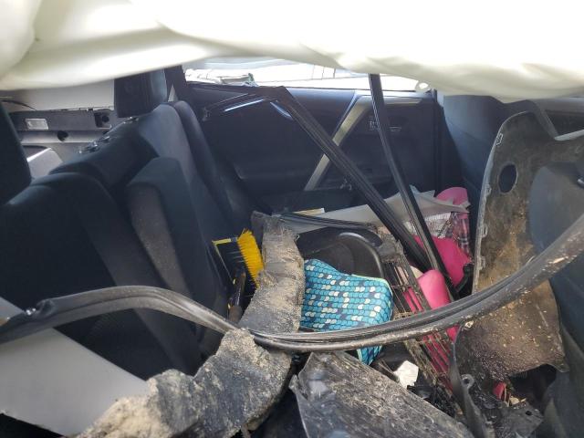 Photo 6 from auction – 2015 TOYOTA RAV4 XLE with VIN 2T3RFREV0FW249837