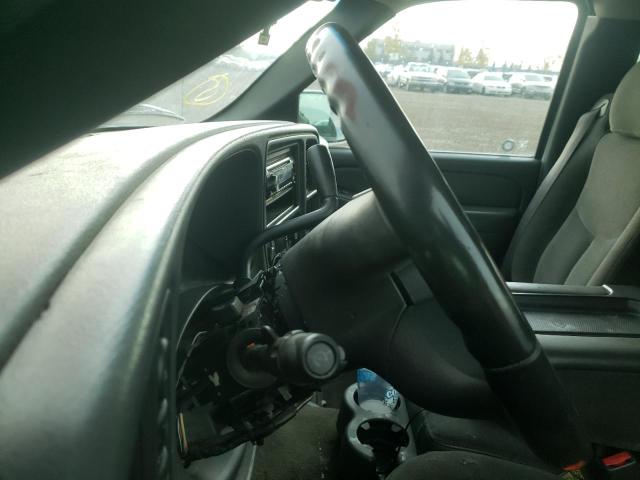 Photo 8 from auction – 2005 CHEVROLET SILVER1500 with VIN 2GCEK19B951211977