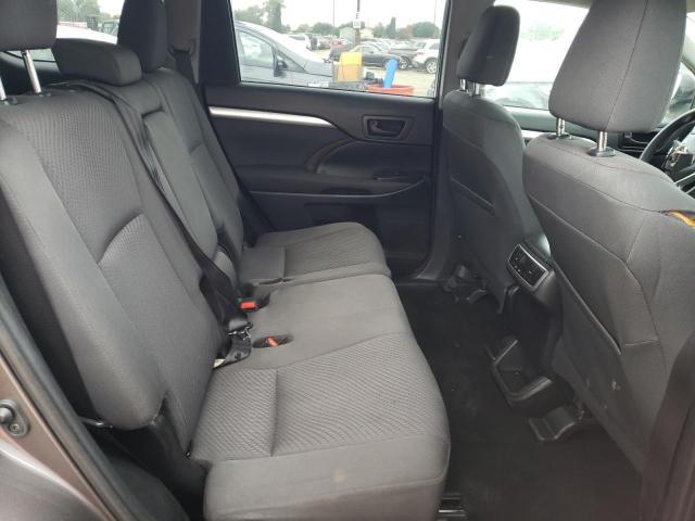 Photo 6 from auction – 2019 TOYOTA HIGHLANDER with VIN 5TDZARFH2KS045236