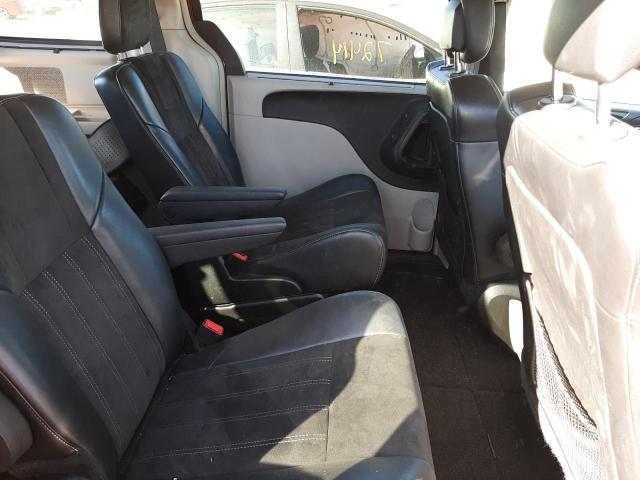 Photo 6 from auction – 2015 CHRYSLER TOWN & COU with VIN 2C4RC1JG6FR742319