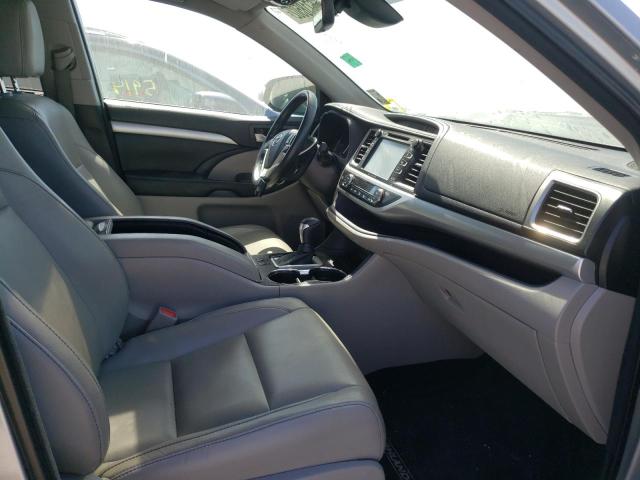 Photo 5 from auction – 2018 TOYOTA HIGHLANDER with VIN 5TDKZRFH9JS538145
