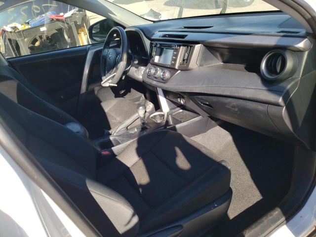 Photo 5 from auction – 2017 TOYOTA RAV4 LE with VIN JTMZFREV2HJ713048