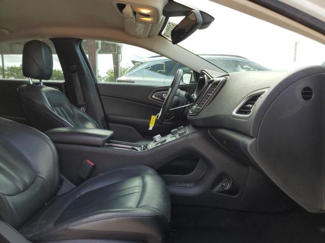 Photo 5 from auction – 2017 CHRYSLER 200 LIMITE with VIN 1C3CCCAB4HN501644