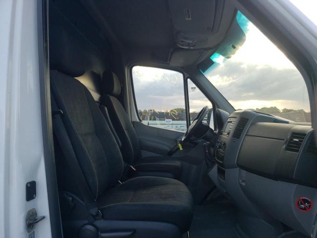 Photo 5 from auction – 2015 MERCEDES-BENZ SPRINTER 2 with VIN WD3PE7DC8FP149294