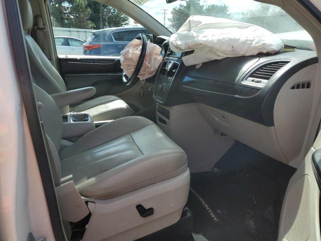 Photo 5 from auction – 2011 CHRYSLER TOWN & COU with VIN 2A4RR8DG4BR705874
