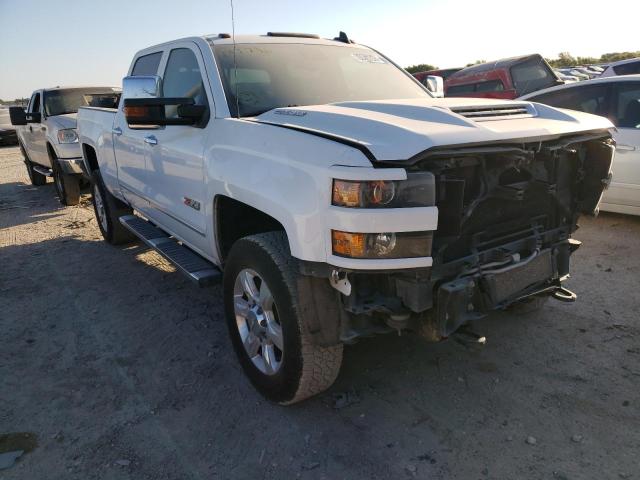 CHEVROLET silverado 2018 with VIN 1GC1KWEY6JF137796 - Photo from auction