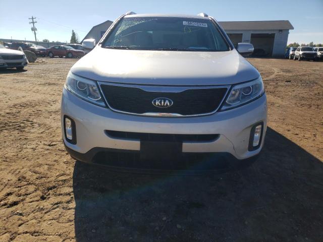 Photo 5 from auction – 2015 KIA SORENTO LX with VIN 5XYKTCA62FG586157