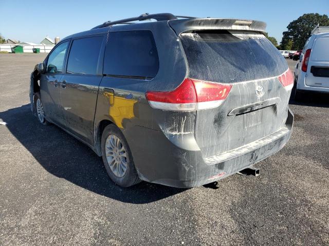 Photo 3 from auction – 2012 TOYOTA SIENNA XLE with VIN 5TDYK3DC2CS217621
