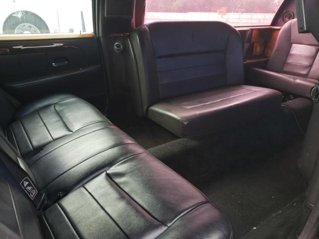 Photo 6 from auction – 2002 LINCOLN TOWN CAR E with VIN 1L1FM81WX2Y603247