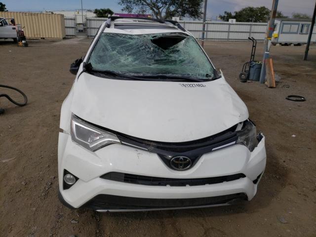 Photo 9 from auction – 2017 TOYOTA RAV4 XLE with VIN JTMWFREV5HJ713967