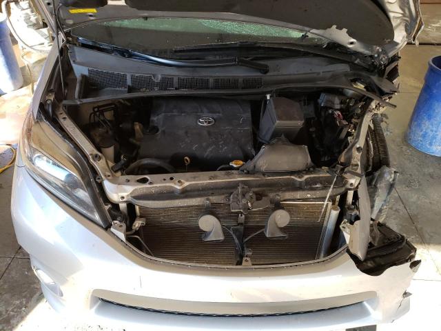 Photo 7 from auction – 2016 TOYOTA SIENNA SE with VIN 5TDXK3DC6GS757829