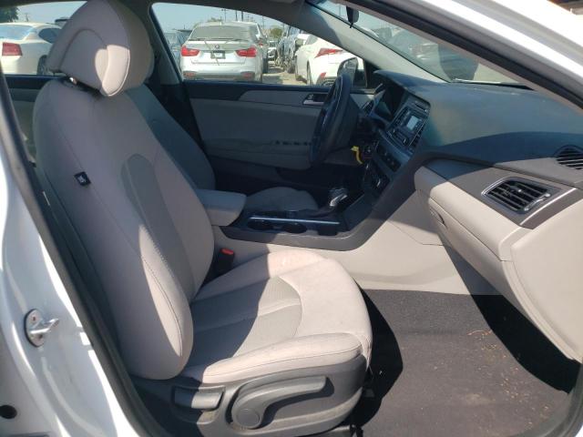 Photo 5 from auction – 2017 HYUNDAI SONATA SE with VIN 5NPE24AF1HH485628