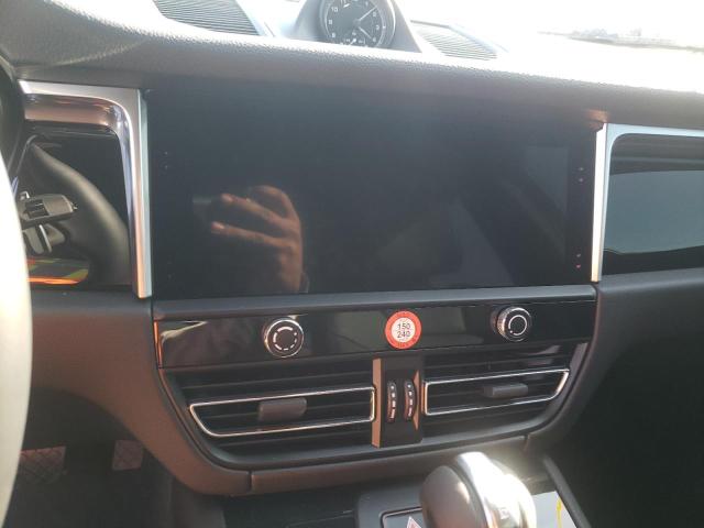 Photo 9 from auction – 2022 PORSCHE MACAN with VIN WP1AA2A51NLB04332
