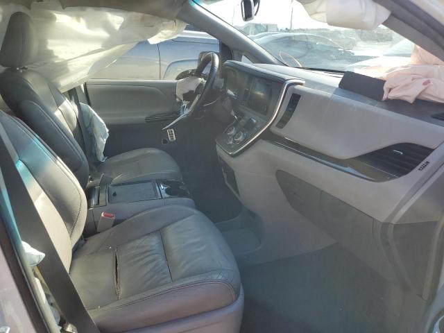 Photo 5 from auction – 2015 TOYOTA SIENNA XLE with VIN 5TDYK3DC7FS658147