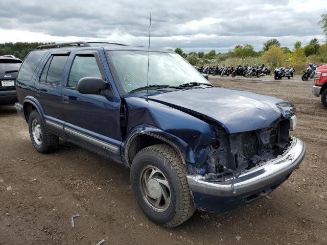 CHEVROLET BLAZER 1999 with VIN 1GNDT13W2X2242633 - Photo from auction
