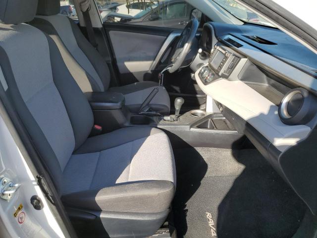 Photo 5 from auction – 2015 TOYOTA RAV4 LE with VIN JTMZFREV6FJ024661
