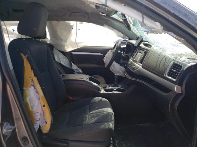 Photo 5 from auction – 2018 TOYOTA HIGHLANDER with VIN 5TDZARFH0JS039711