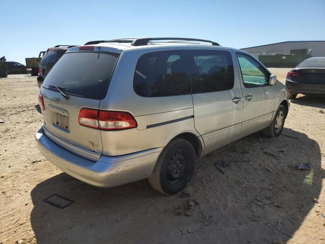 Photo 4 from auction – 2002 TOYOTA SIENNA LE with VIN 4T3ZF13C82U493863